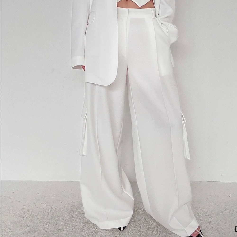 The Frankie Shop GLADYS CARGO PANTS - WHITE Size M
